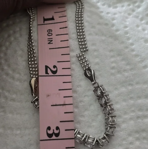 $100 Macy's Women Elegant Silver Hand Bracelet New Party - Picture 12 of 13
